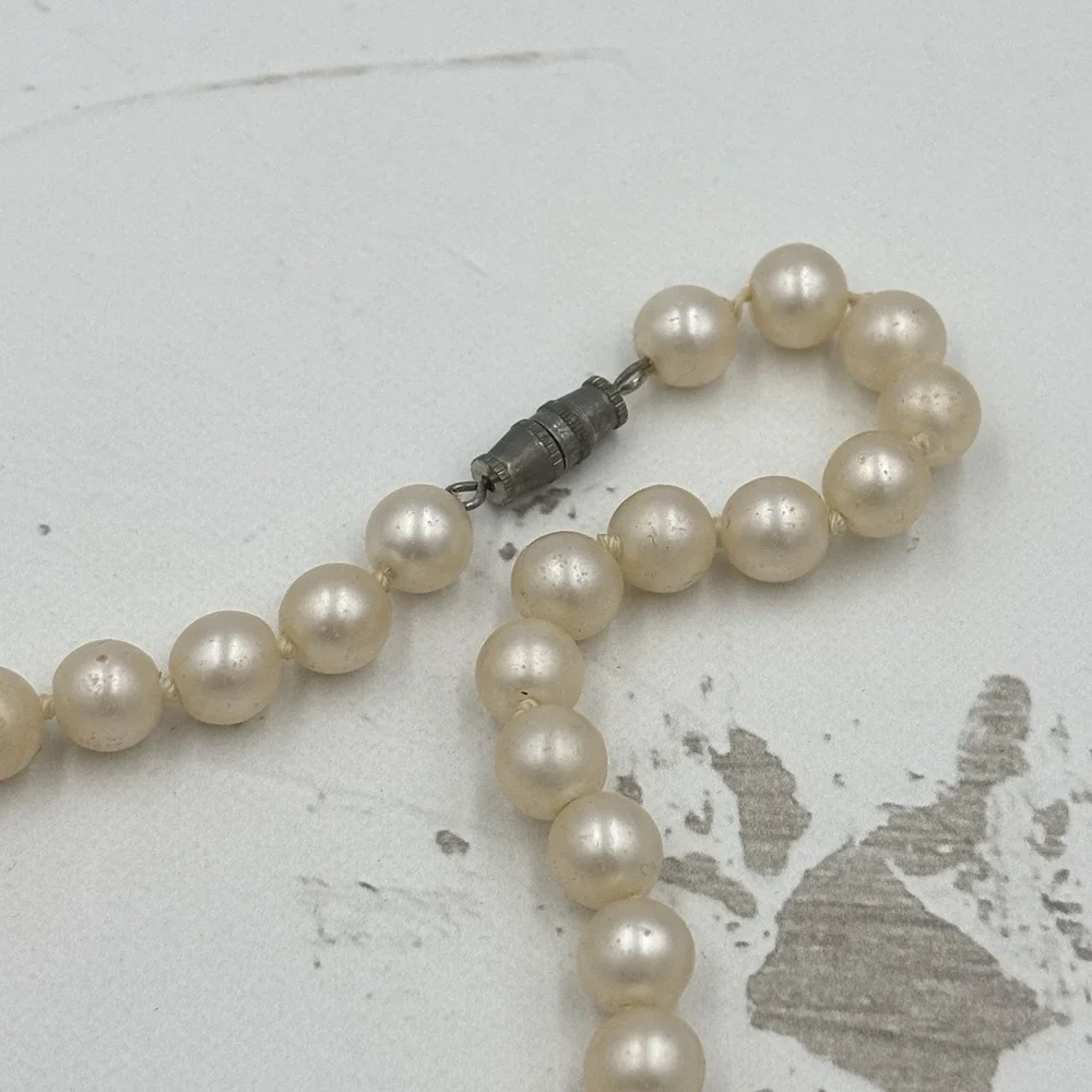 Vintage Cultured Pearl Necklace 18